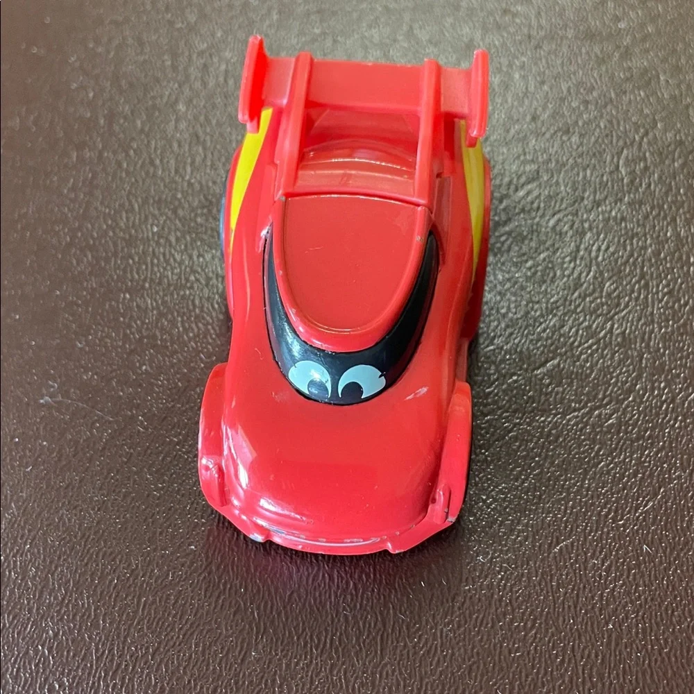 2022 Mattel Bat Wings Robin Redbird Car